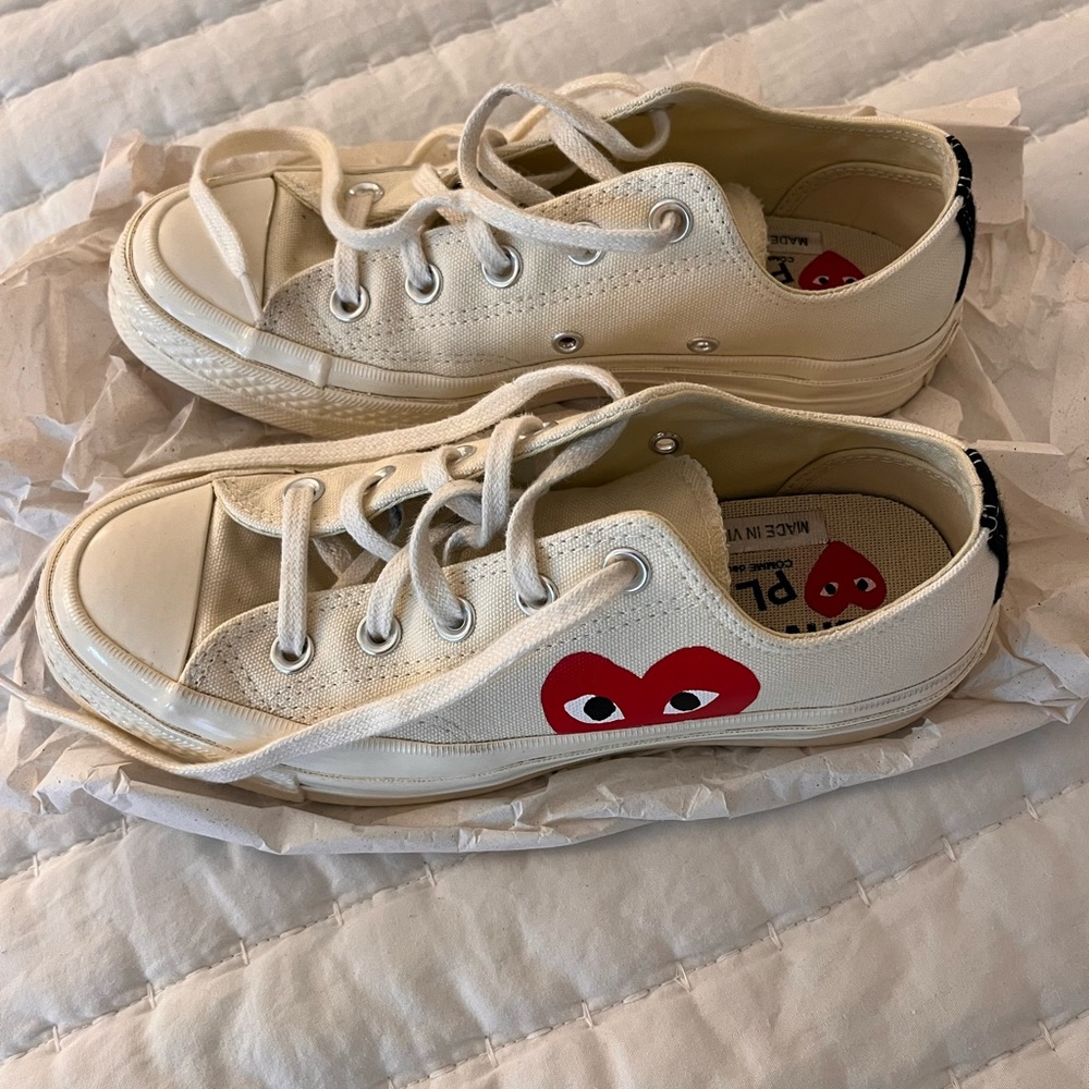 Comme des Garçons PLAY x Converse Low-Top Sneakers